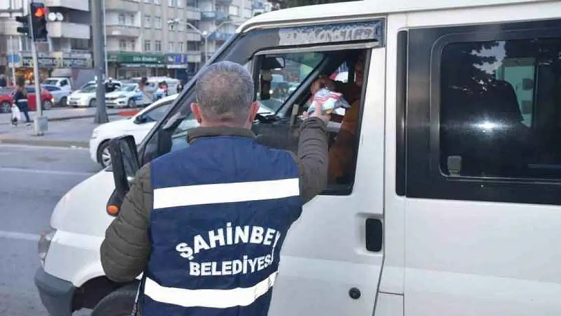 Şahinbey Belediyesi iftara beş kala ile vatandaşların yanında