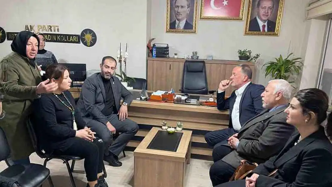 Mardin'de seçime aracına taşlı saldırı: 1 yaralı