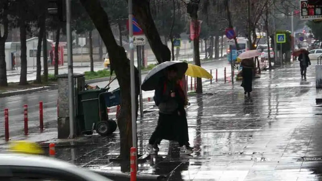 Meteorolojiden 6 il için 'kuvvetli sağanak' uyarısı