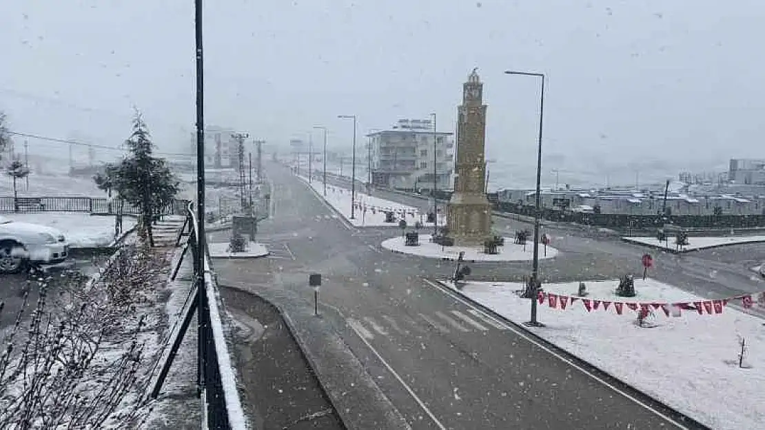 Adıyaman'ın Sincik ilçesine kış yeniden geldi