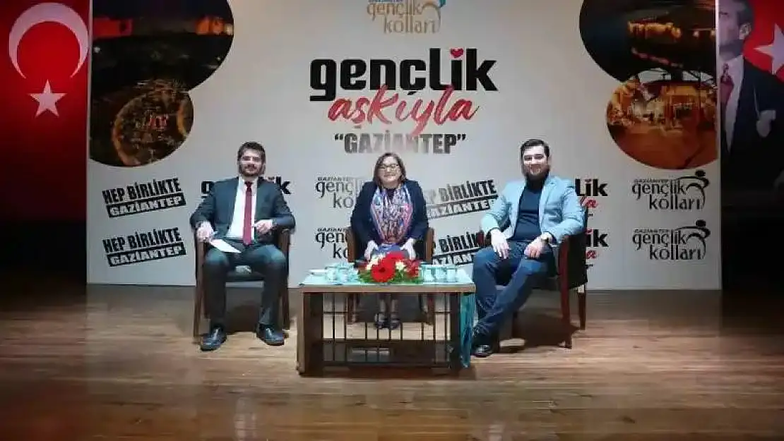 Başkan Şahin, gençlerin sorularını yanıtladı