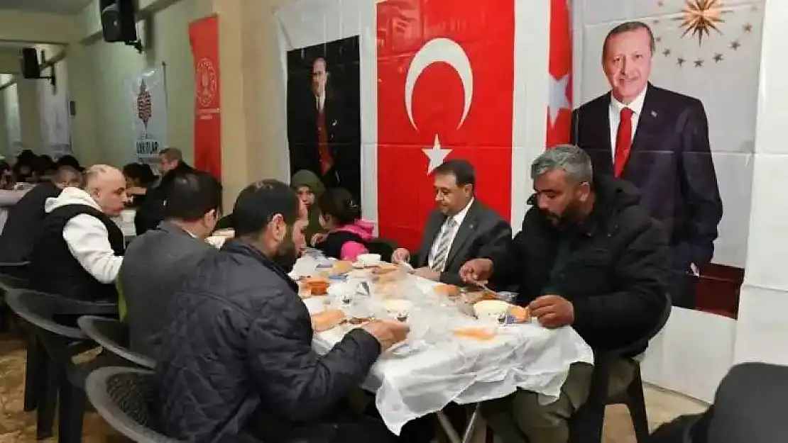 Vali Şıldak hayırseverlerin iftar programına katıldı