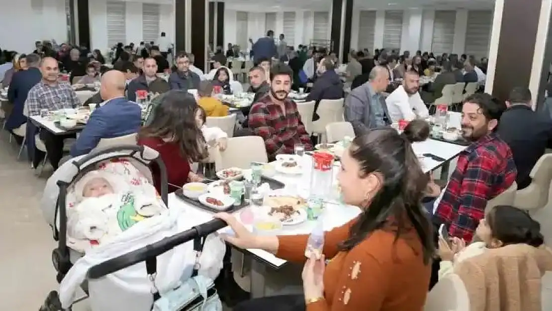 Siirt Üniversitesi akademisyenleri iftarda bir araya geldi