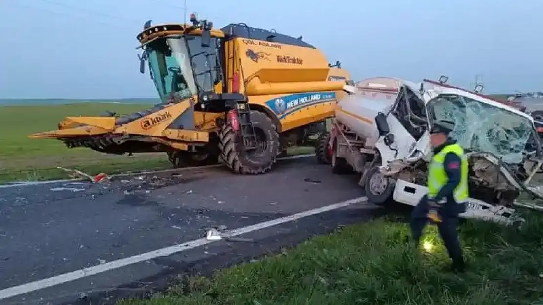 Diyarbakır'da akaryakıt tankeri ile biçerdöver çarpıştı: 1 ölü, 1 yaralı