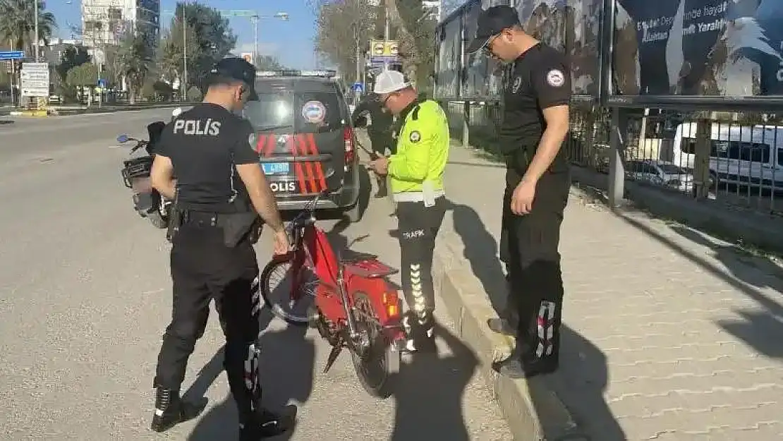 Trafiği tehlikeye düşüren motosikletlere göz açtırılmıyor