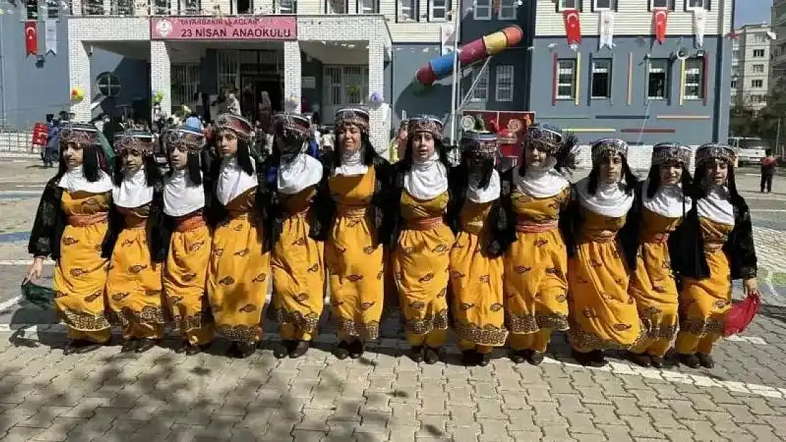 Diyarbakır'da anaokulu öğrencileri 'Kukla Şenliği'nde buluştu