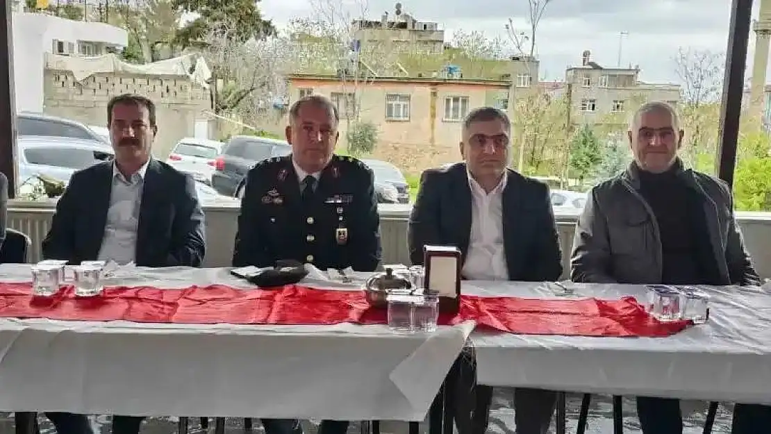 Ergani Kaymakamı vatandaş ve kamu kurum müdürleriyle bayramlaştı