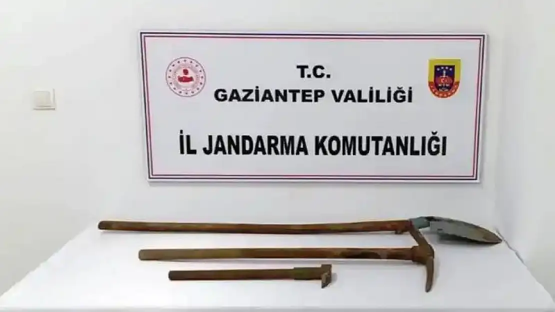 Gaziantep'te kaçak kazı operasyonu: 3 gözaltı