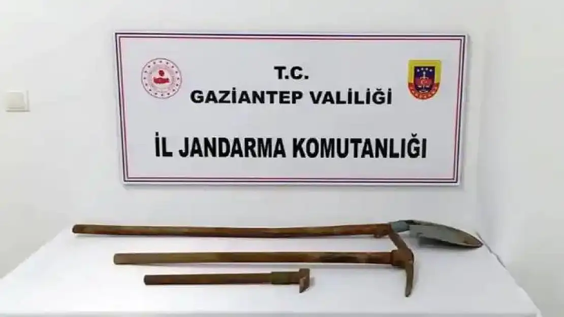 Gaziantep'te kaçak kazı operasyonu: 3 gözaltı