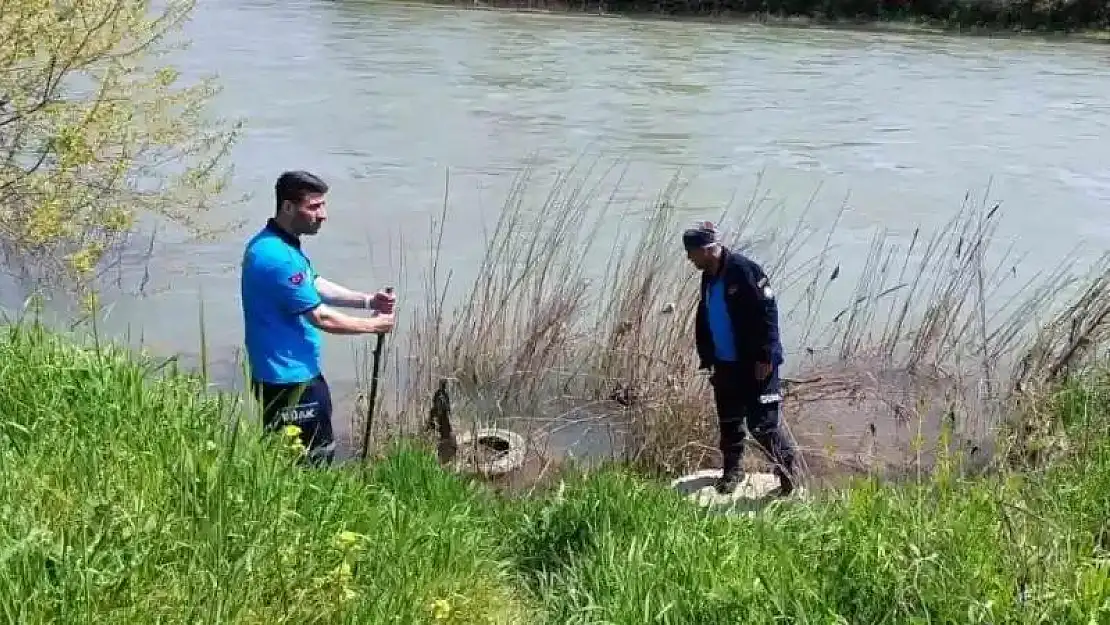 Dicle Nehri'nde sualtı görüntüleme cihazı ile ceset arandı