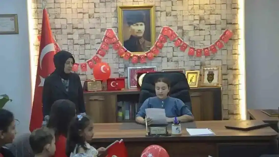 Şehit derneği başkanı koltuğunu şehit kızına devretti