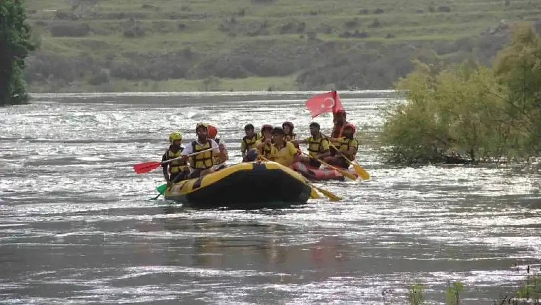 Şırnak'ta 'Güçlükonak Doğa, Kültür ve Su Sporları Festivali' düzenlendi