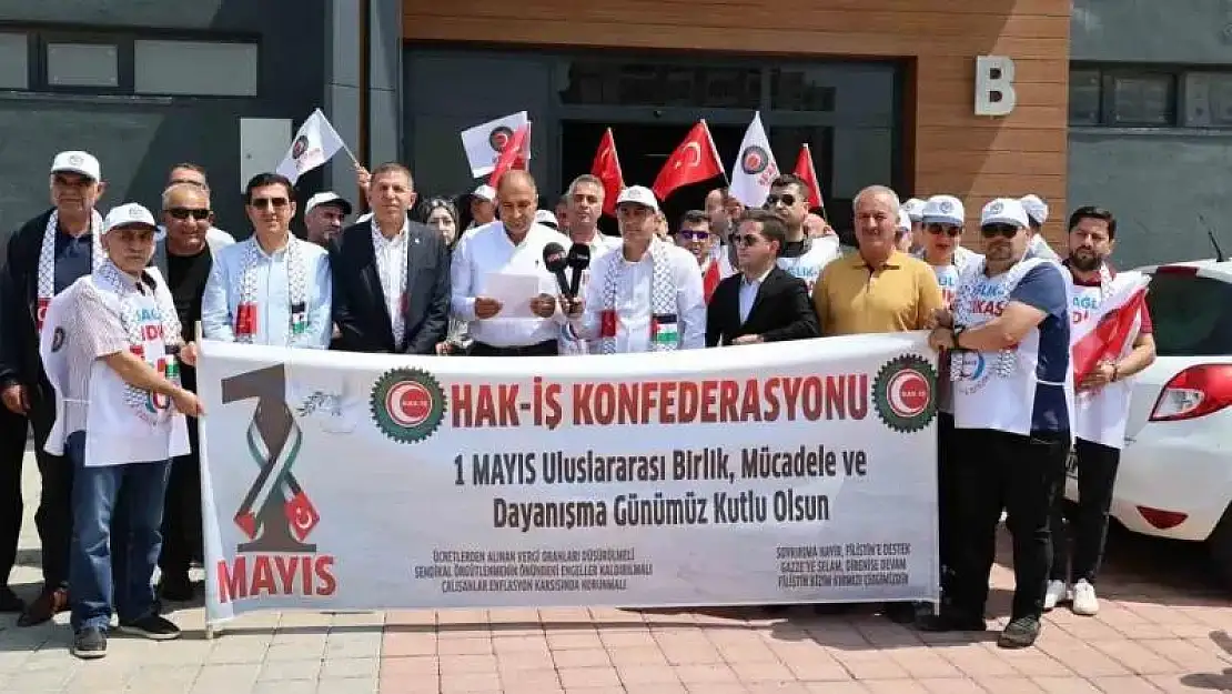 Diyarbakır'da Öz-Sağlık Sendikası 1 Mayıs'ı kutladı