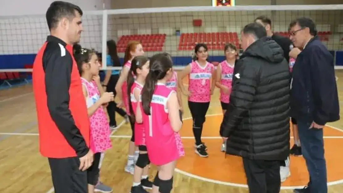 Erva Spor Kulübü Voleybol takımı yarı finalde
