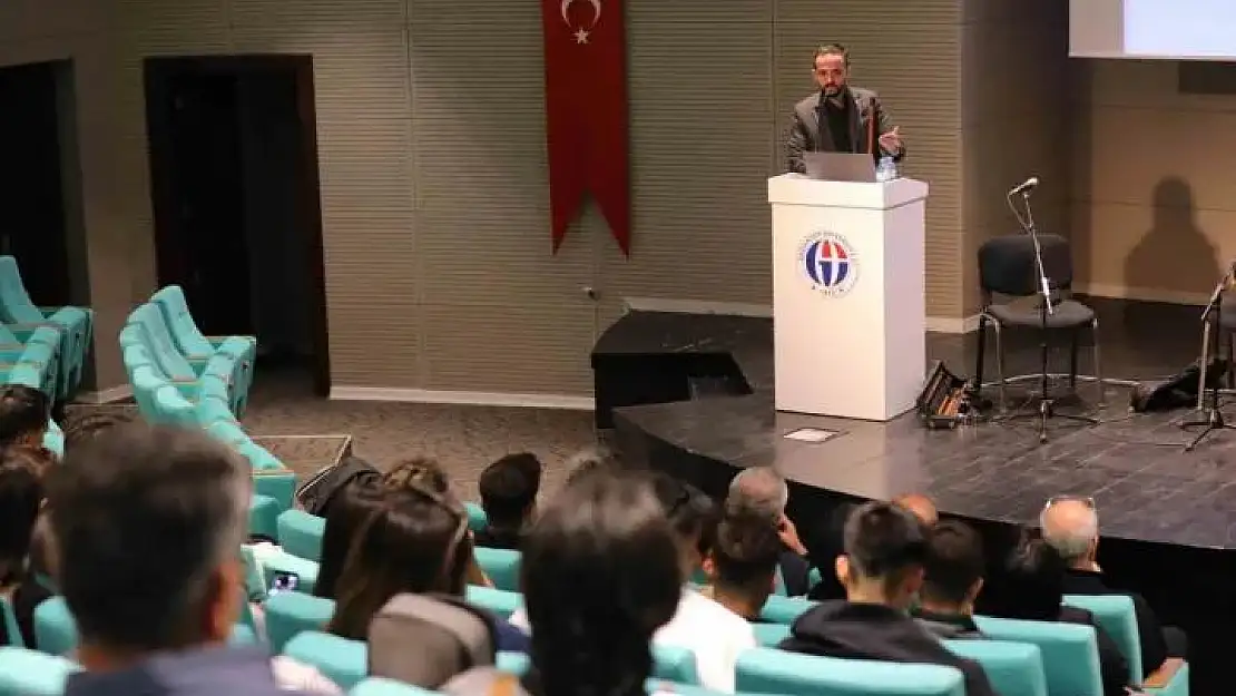 GAÜN'de TMDK Konferansı
