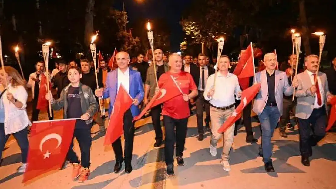 Malatya'da fener alayı yürüyüşü
