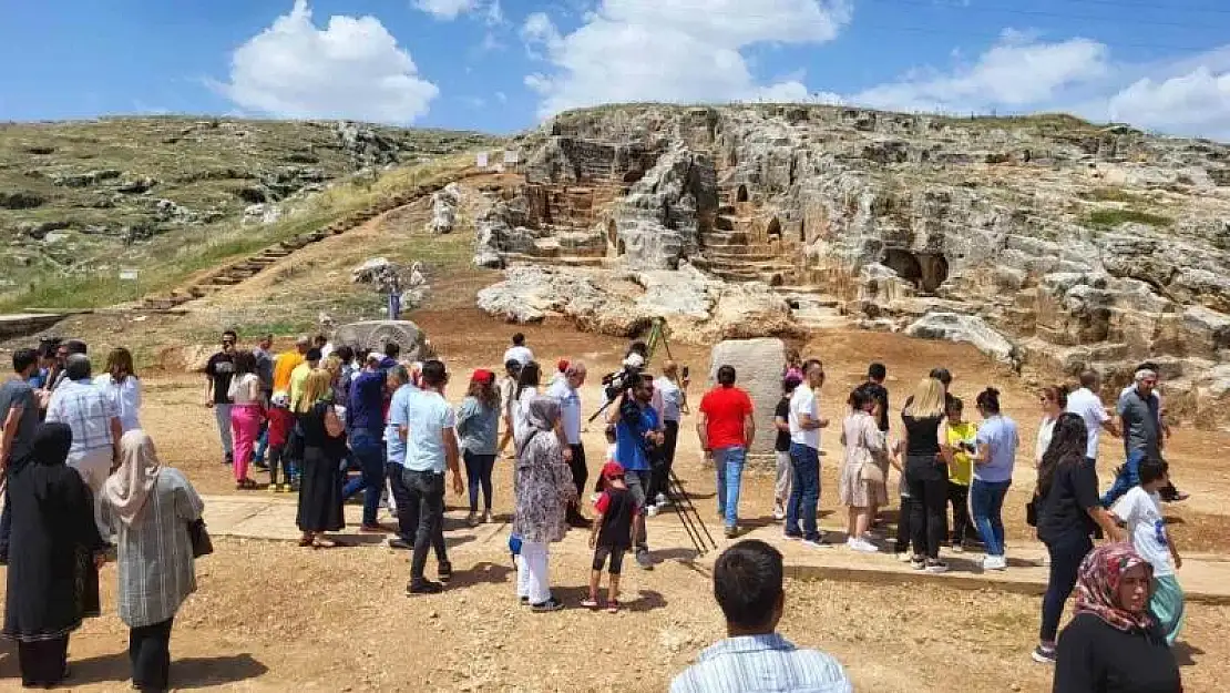 2 bin 100 yılık steller ziyarete açıldı