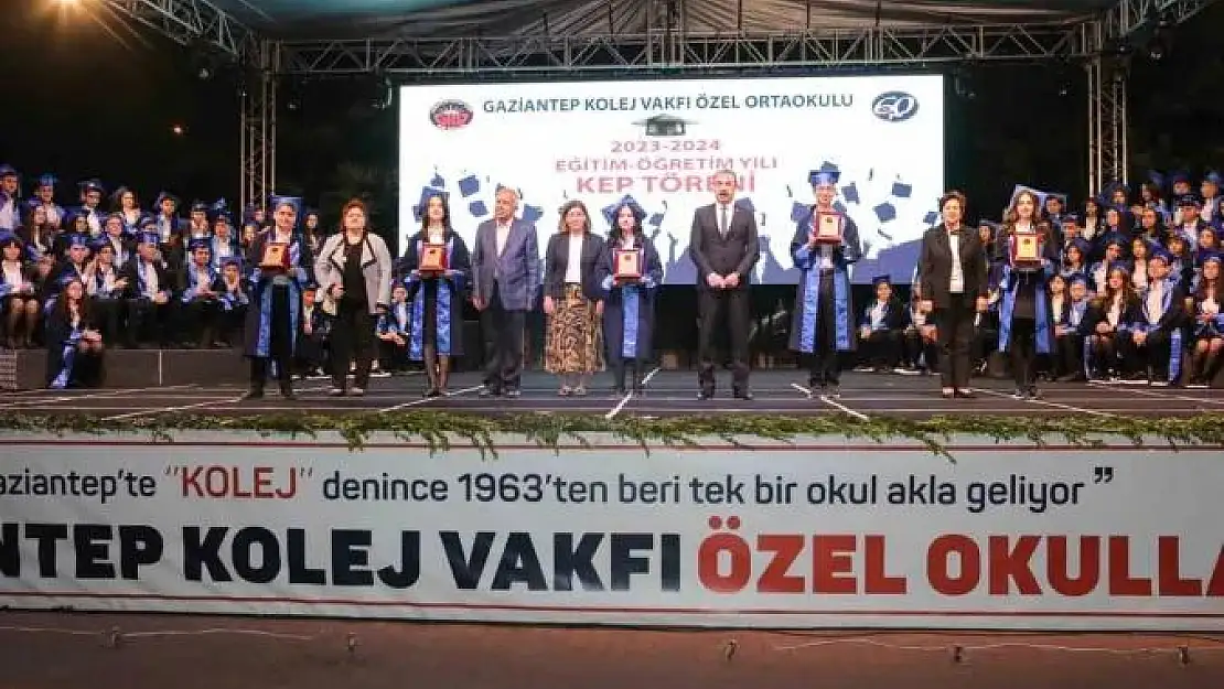 GKV Özel Ortaokulu 60. Yıl mezunlarını uğurladı
