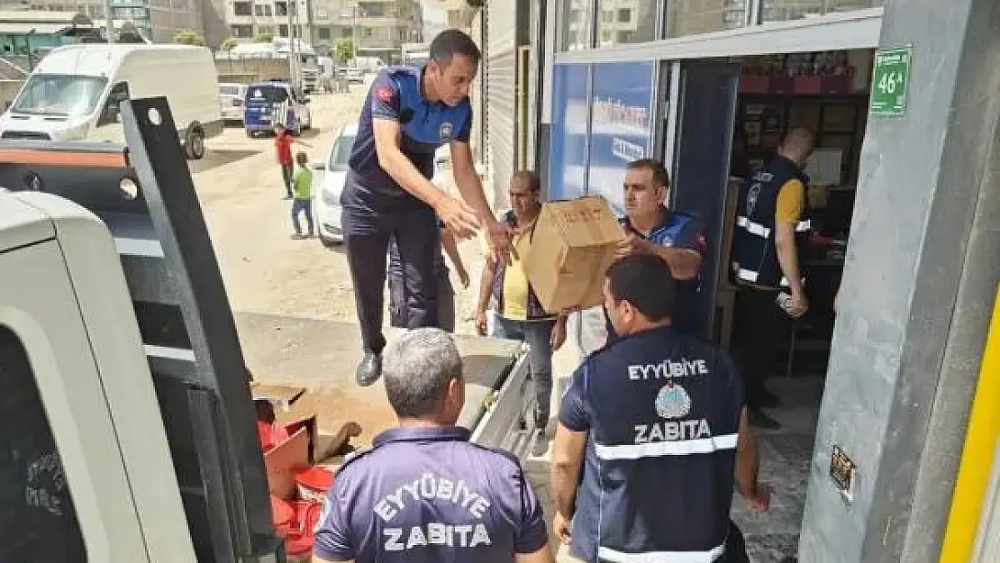 Şanlıurfa'da 5 kamyon bozuk gıda ürünü ele geçirildi
