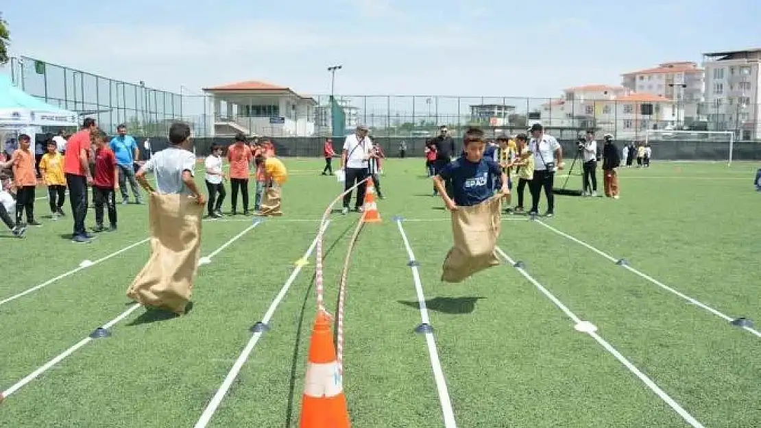 Malatya'da 77'den 7'ye Geleneksel Çocuk Oyunları Şenliği düzenlendi
