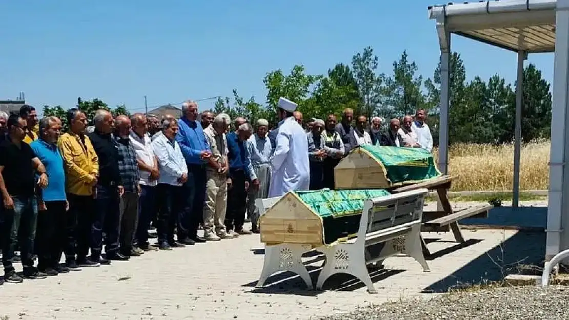 Eşi tarafından öldürülen anne ve kızı toprağa verildi