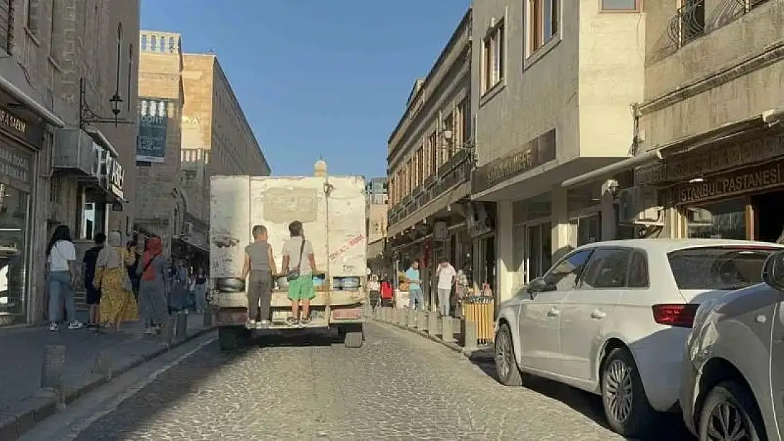 Mardin'de çocukların tehlikeli yolculuğu
