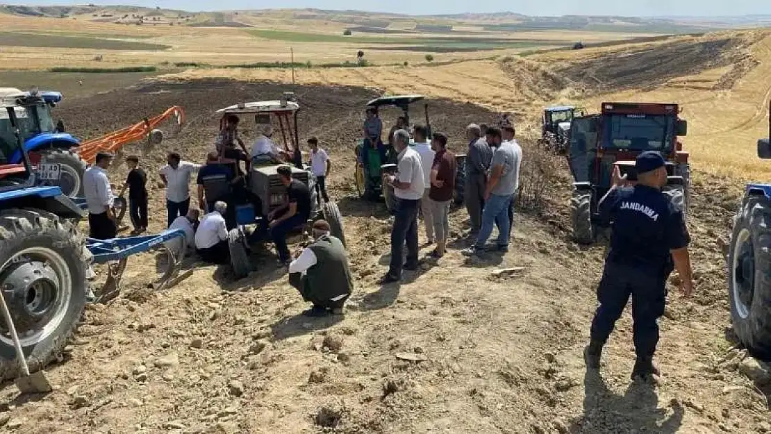 Adıyaman'da 40 dönümlük buğday tarlası yandı