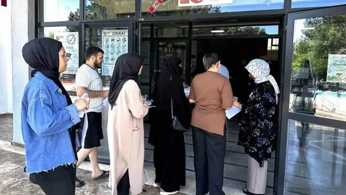 Malatya'da YKS'nin ilk oturumu başladı
