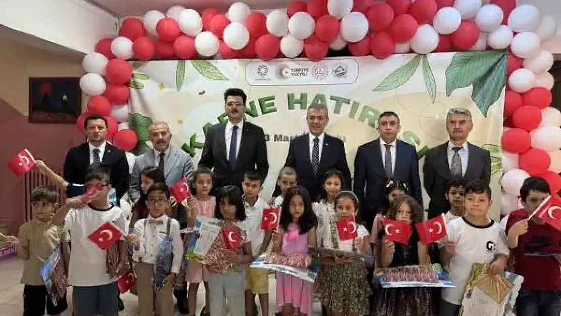 Mardin Valisi Tuncay Akkoyun, öğrencilerin karne sevincine ortak oldu
