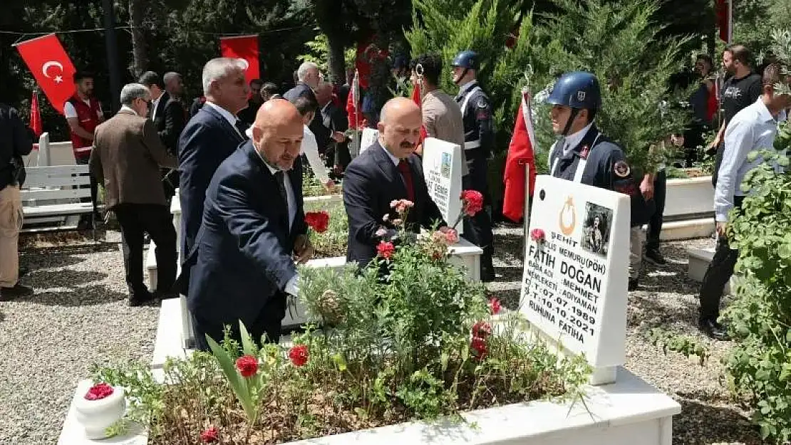 İl Protokolünden Şehitliğe ziyaret