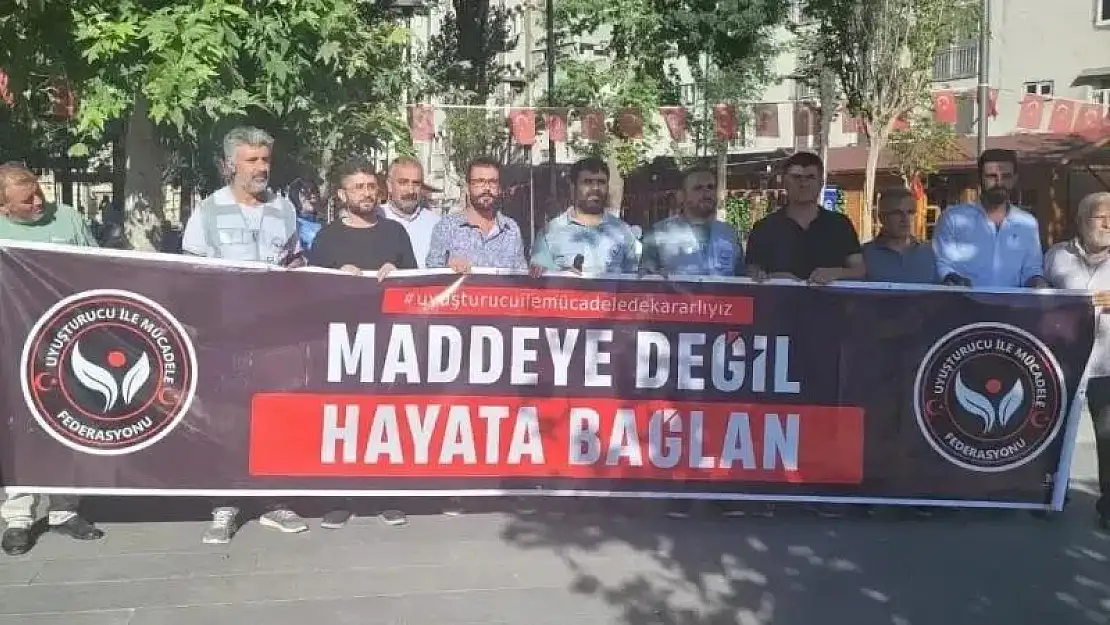 Adıyaman'da 'Maddeye değil hayata bağlan' açıklaması