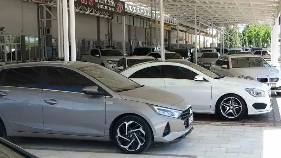 İkinci el otomobilde yaprak kıpırdamıyor
