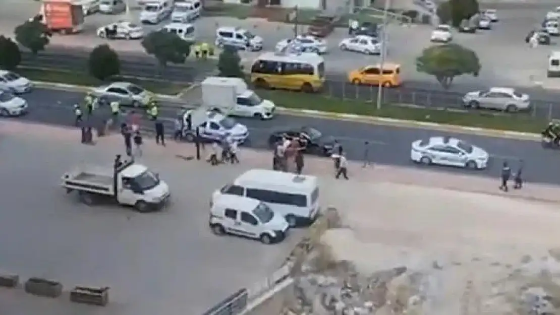 Mardin'de otomobil, yaya geçidinde çocuklara çarptı: 1 ölü, 1 ağır yaralı
