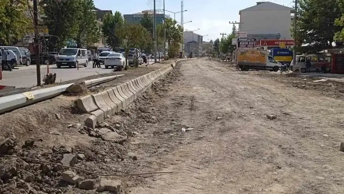 Gölbaşı'nda şehir içi karayolunun yapımına başlandı