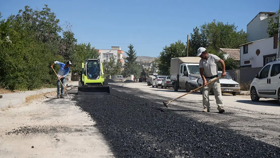 Adıyaman Belediyesi'nden Yeşilyurt Mahallesi'nde yol onarımı hamlesi