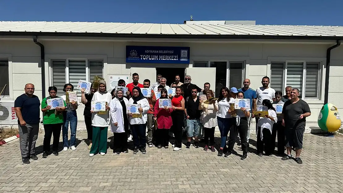 Adıyaman Belediyesi özel gereksinimli öğrencileri başarı belgesi ile ödüllendirdi