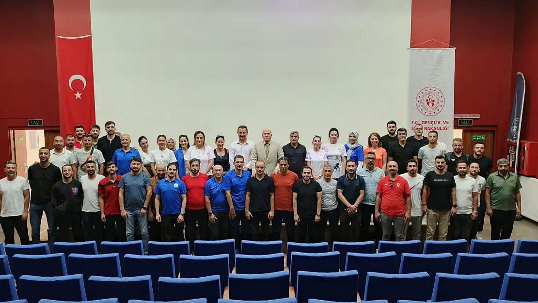 Adıyaman'da antrenörlerle tanışma ve istişare toplantısı gerçekleştirildi