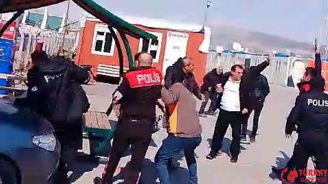 Adıyaman'da depremzedelerden su eylemi