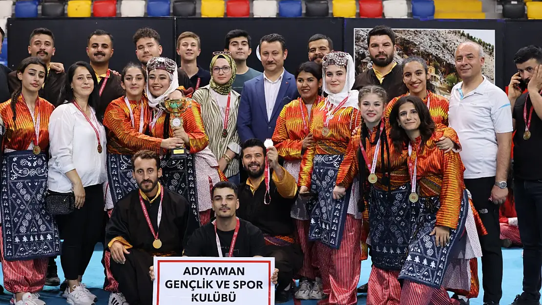 Adıyaman'da Halk Oyunları Şöleni: 980 sporcu sahne aldı