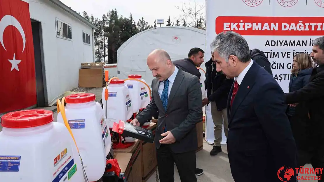 Adıyaman'da motorlu sırt pülverizatörü ve budama makası dağıtımı yapıldı