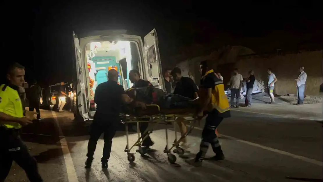 Adıyaman'da otomobiller çarpıştı: 3 yaralı