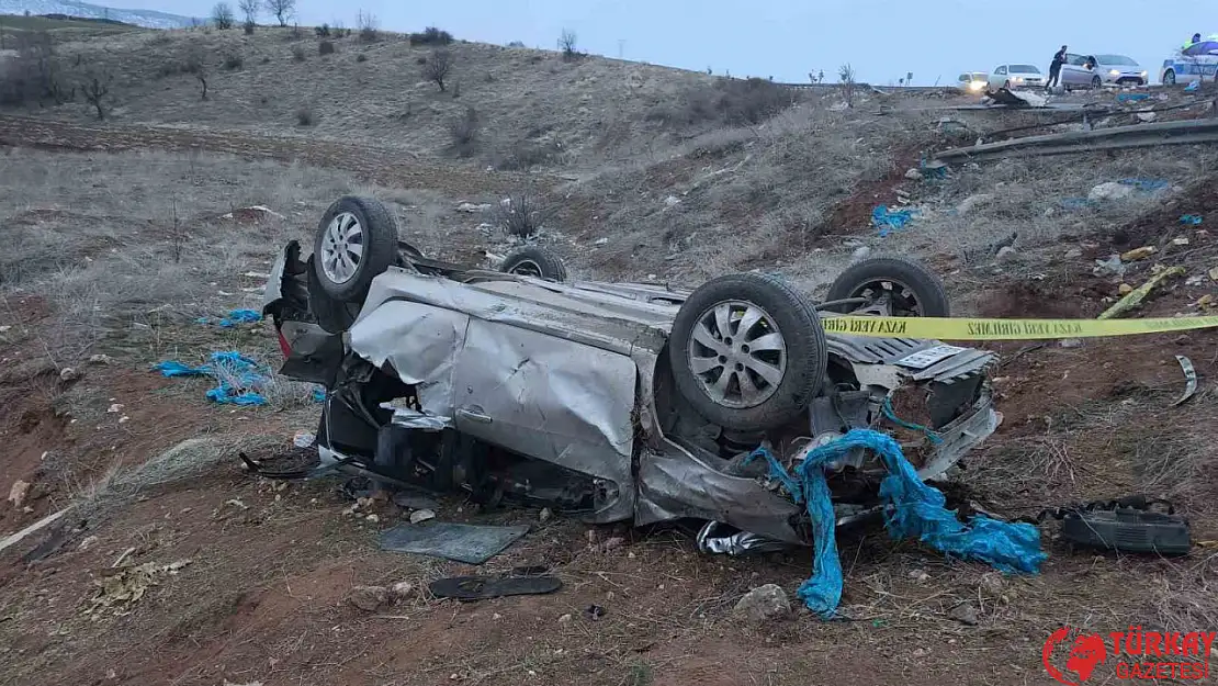 Adıyaman'da takla atan otomobil şarampole yuvarlandı: 1 ölü, 3 yaralı