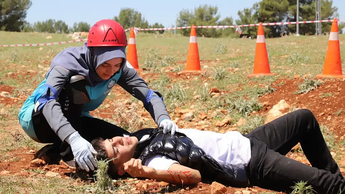 Adıyaman'da UMKE ekiplerinden gerçeği aratmayan tatbikat