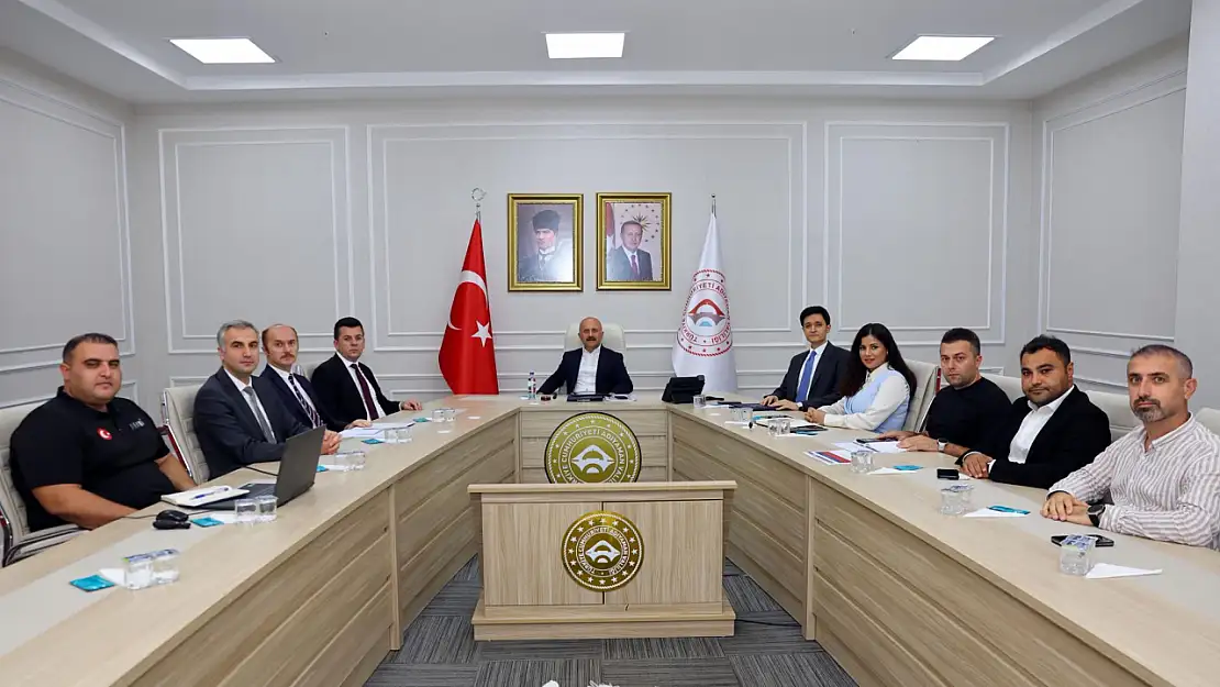Adıyaman'da Vali Yardımcıları değerlendirme toplantısı gerçekleştirildi