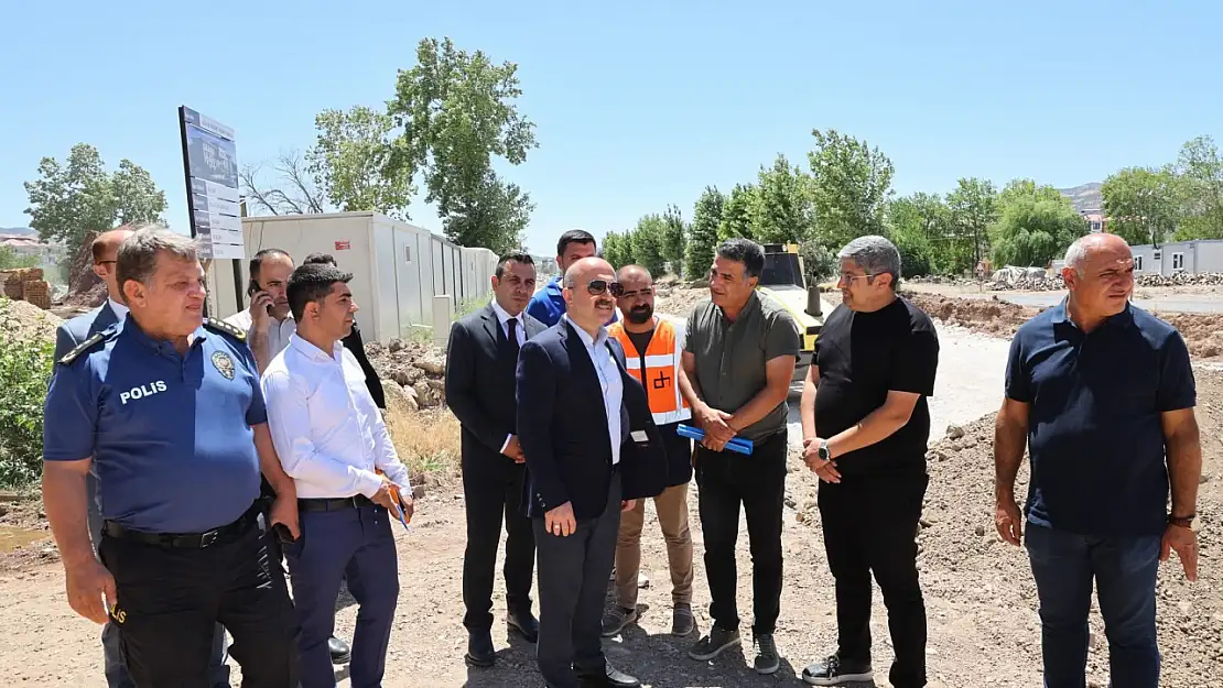 Adıyaman Kavşağı ile Malatya yolu arasında asfalt çalışması