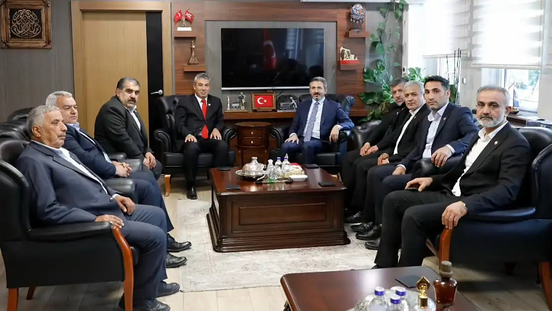 Adıyaman Muhtarlar Federasyonundan bakan yardımcısı Aydın'a ziyaret