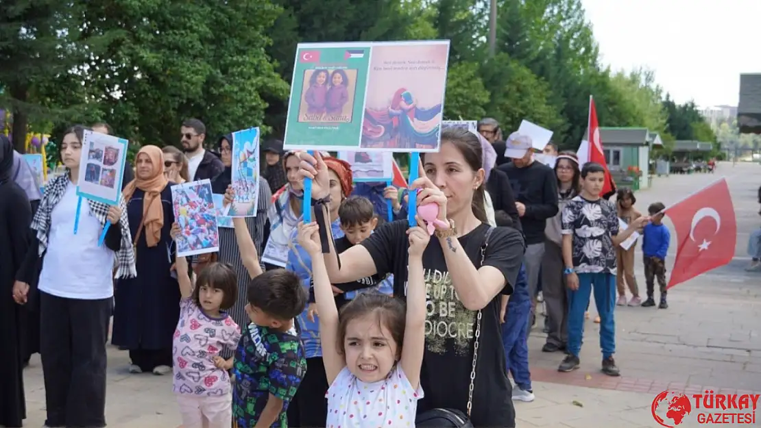 Adıyamanlı çocuklardan Filistinli kardeşlerine barış mesajı