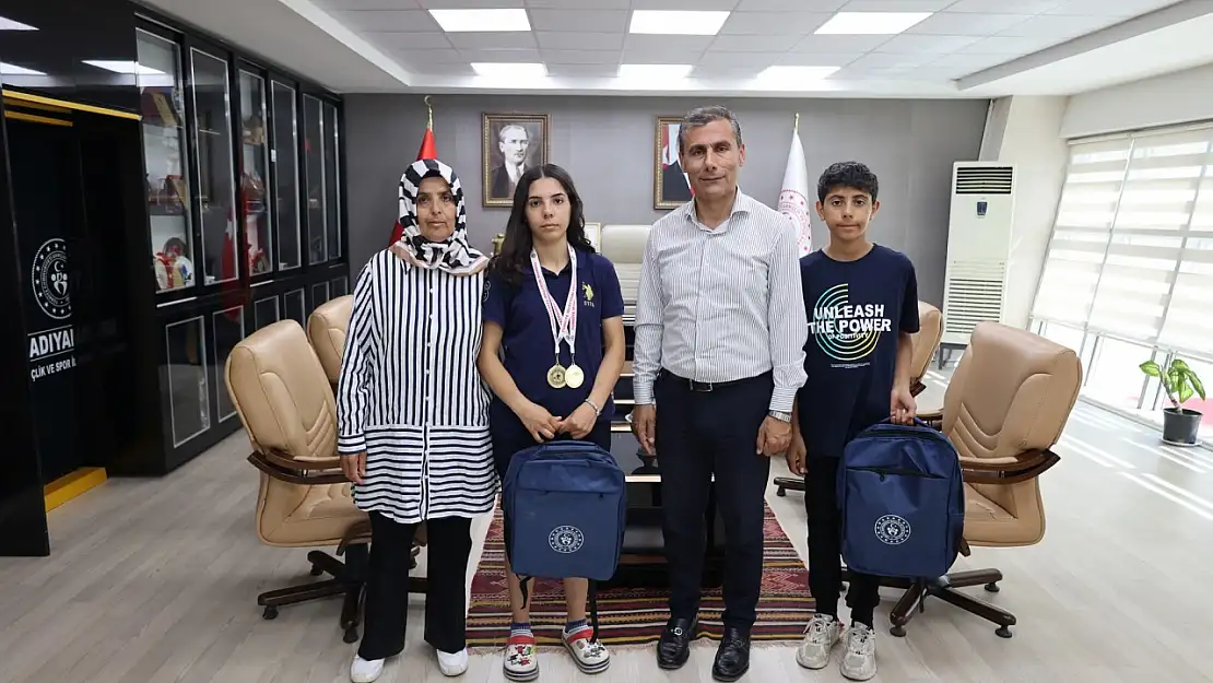 Adıyamanlı Emine Bozkurt, Ju Jitsu Türkiye Şampiyonası'ndan çifte altınla döndü