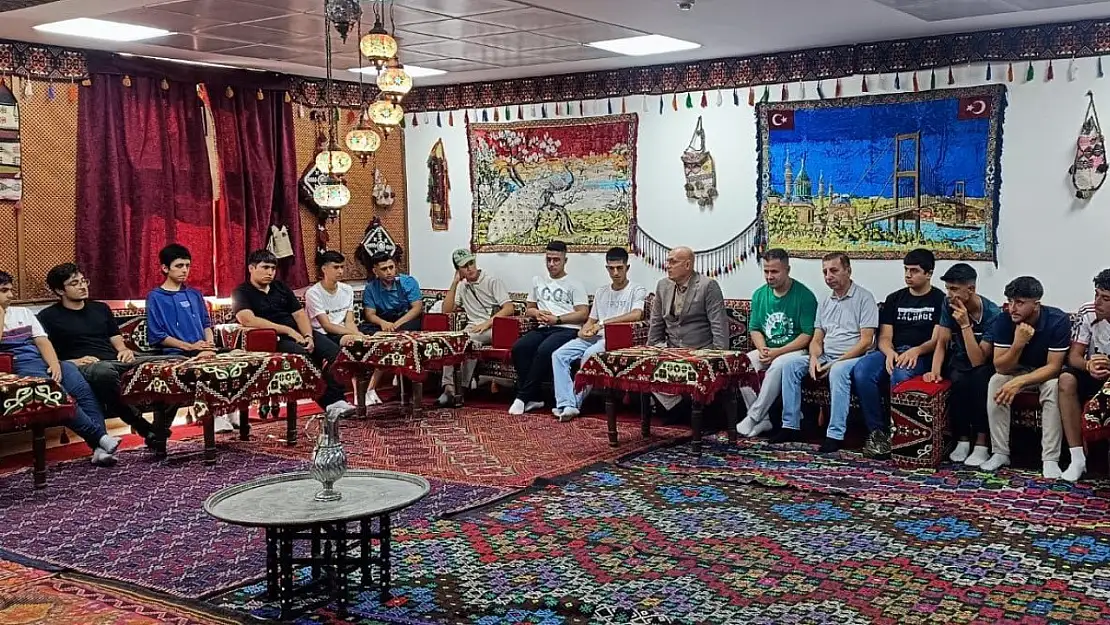 Adıyamanlı gençler yaz kamplarına uğurlandı