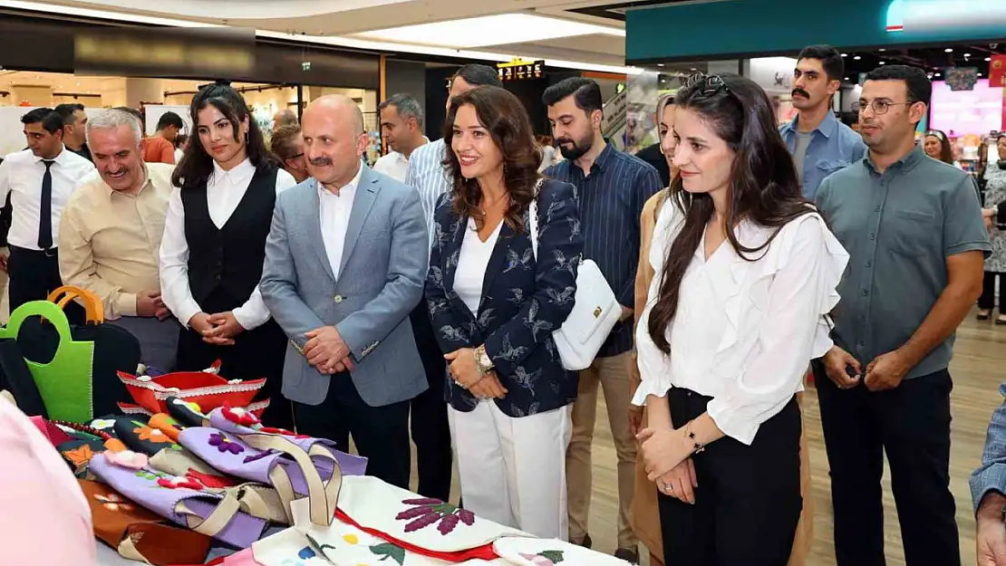 Adıyamanlı kadınların el emeği göz nuru eserleri görücüye çıktı